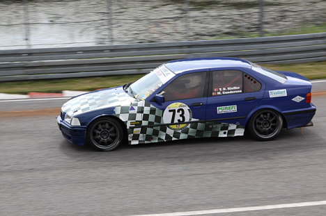 Tommy Kieffer ved søen på Sturup i sin vinder Devil Island Racing BMW.